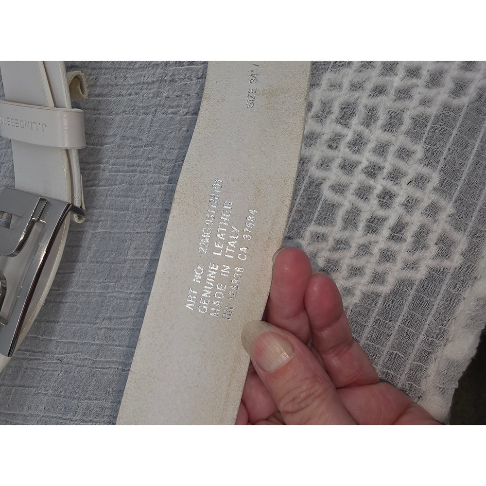J.Lindeberg Mens White Leather Bridge Logo Buckle Belt Size 34 Made in Italy - Picture 4 of 7